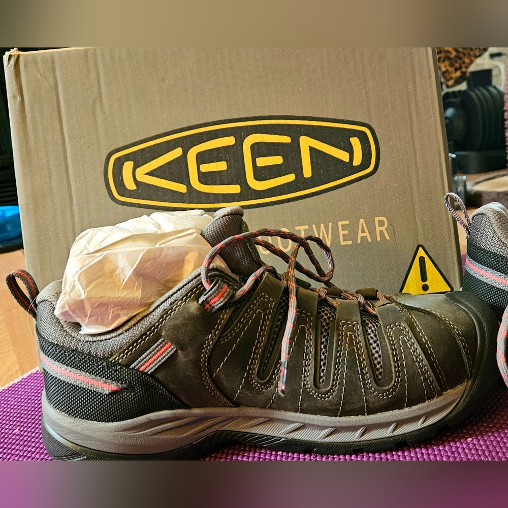 Keen Steel Toe 9.5 Shoes